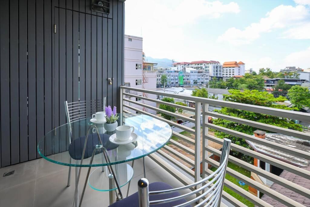 Апартаменти Luxury Living In Heart Of Nimman Чіангмай Екстер'єр фото