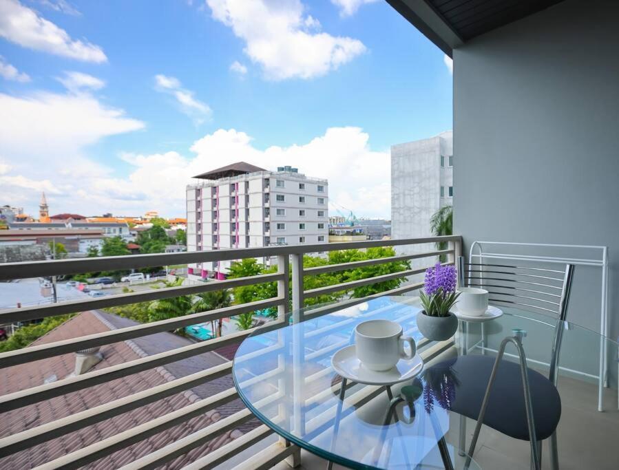 Апартаменти Luxury Living In Heart Of Nimman Чіангмай Екстер'єр фото